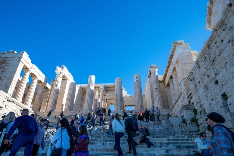 Los Propileos de la Acrópolis de Atenas