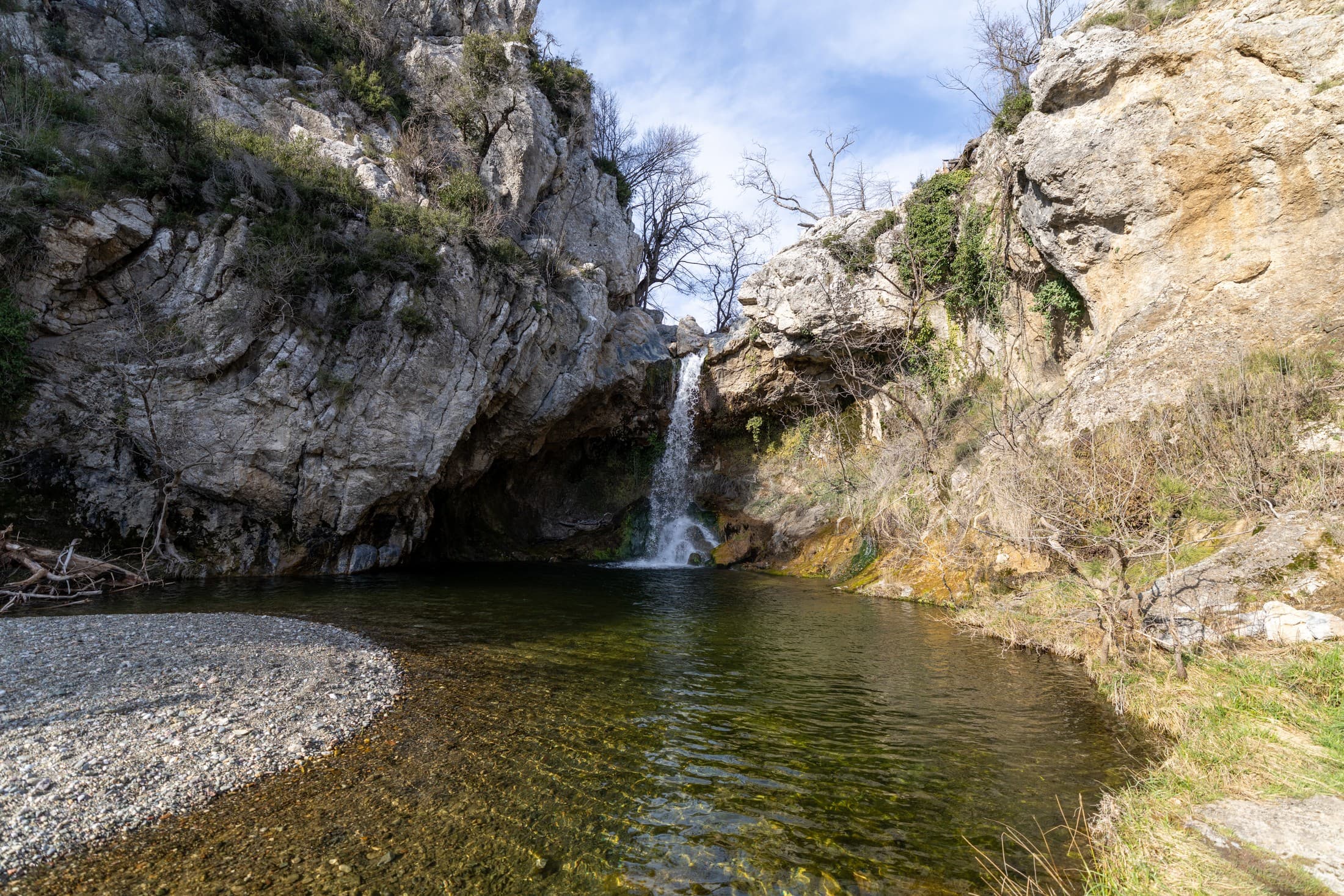 drymonas-waterfalls