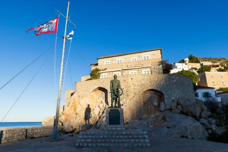 Ιστορικά κτίρια της Υδρας