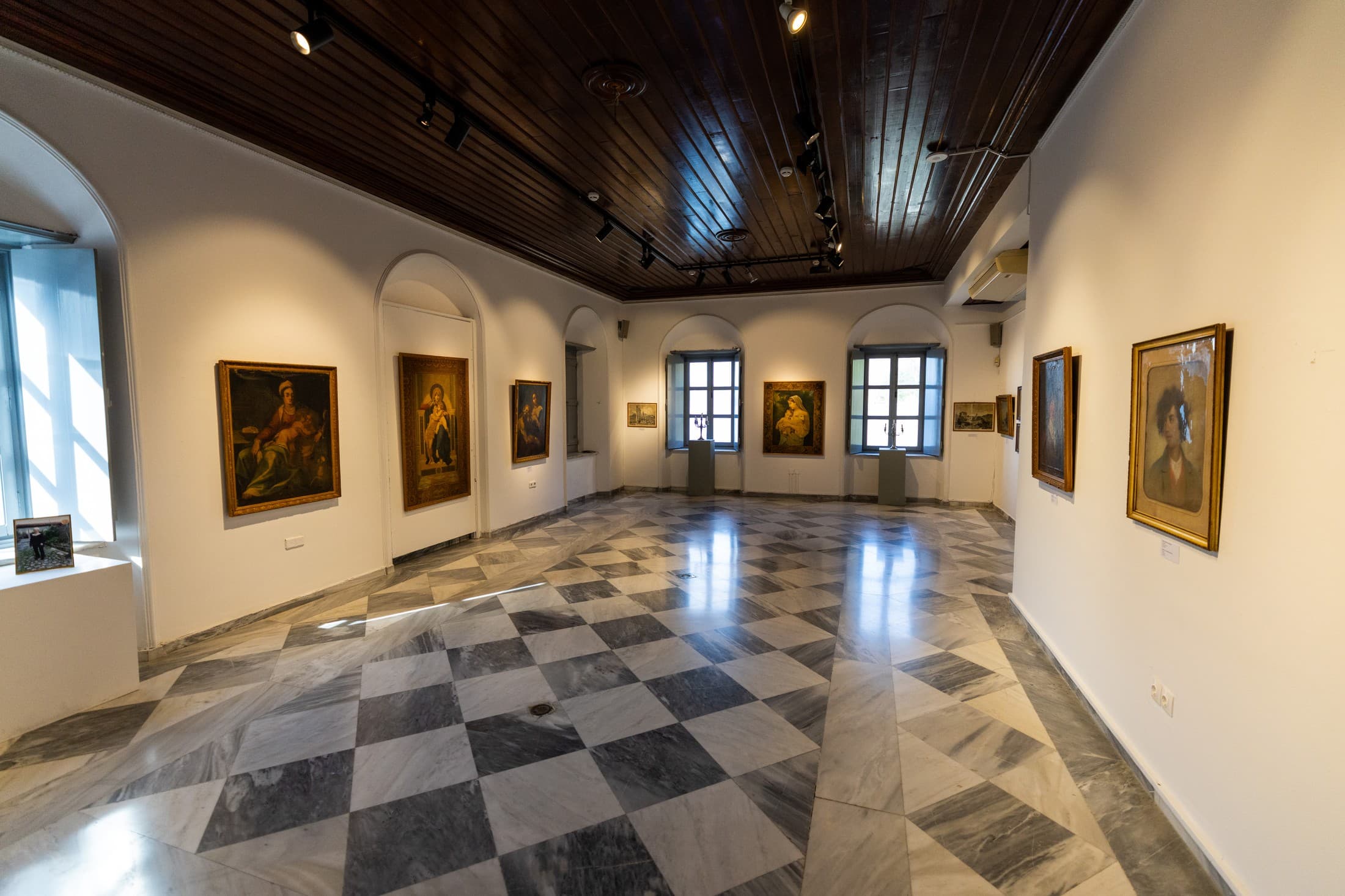 Gallery image