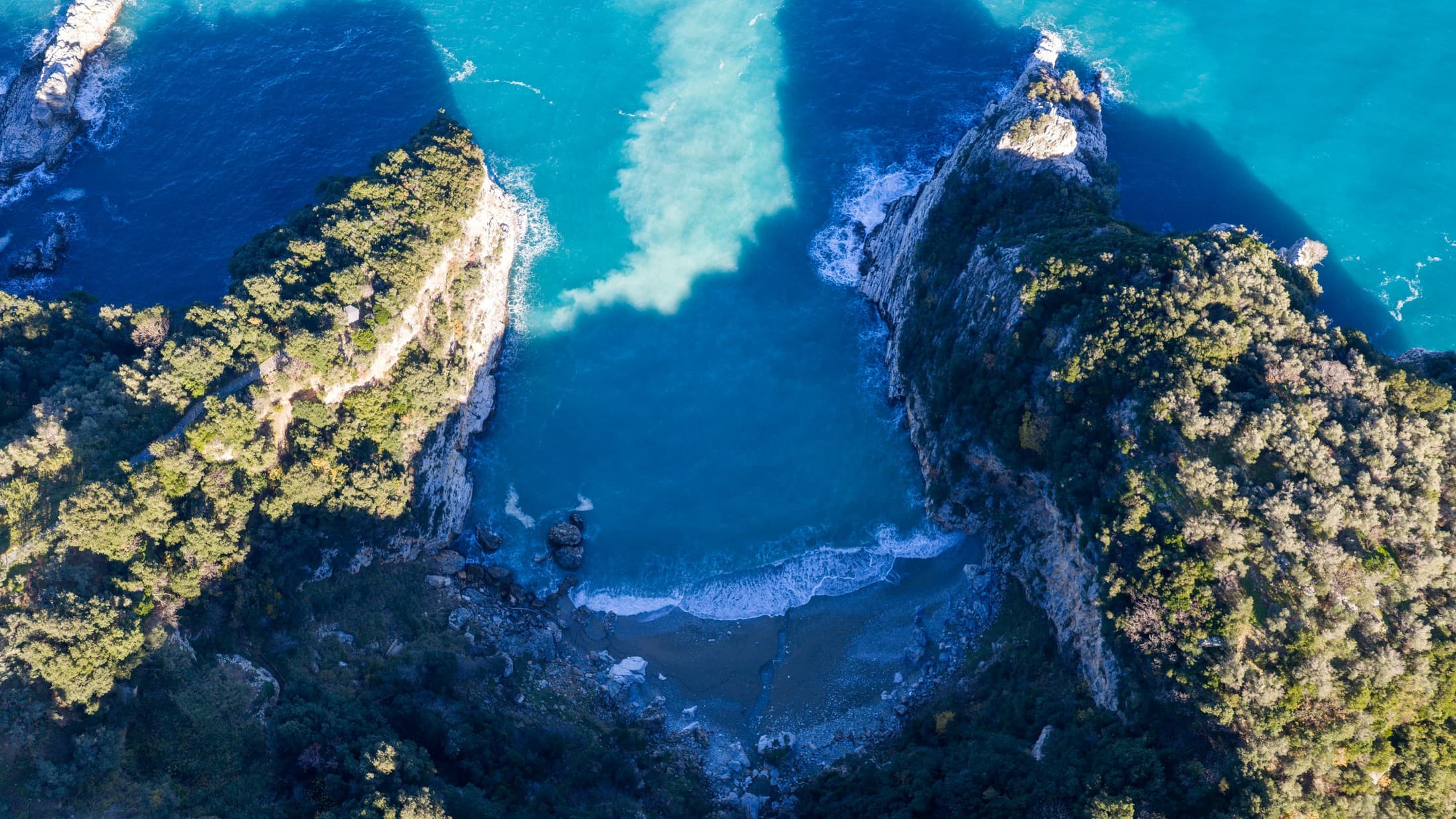 Canyoning στα φαράγγια της Τσαγκαράδας