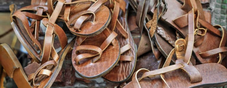 ¡Sandalias de tu ciudad natal!