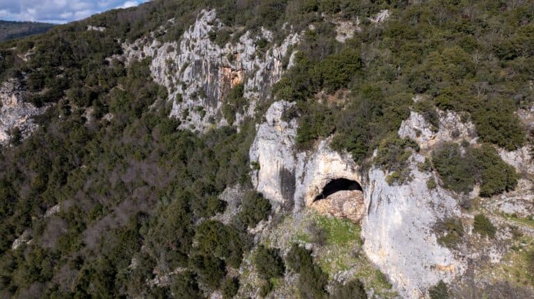 Grotta delle Driadi e le gole del Nestos