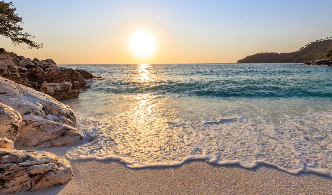 Παραλία της Θάσου το ηλιοβασίλεμα