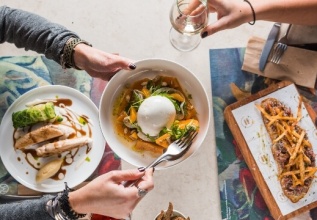 goulandris_restaurant_555_360