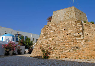 detsis_antiparos-chora-castle_750x440