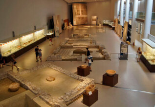 ephorate_of_antiquities_of_achaia_8339_patraarchaeologicalmuseum_555x360