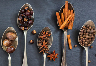 i_1032454946_traditionalproducts-spices_555x360