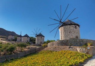 i_1180980689_windmills-lemnos_555x360