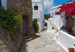i_1328376268_famousvillagesoftheaegean-tinos_555x360