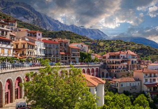 i_1427583308_mountainousvillages-arachova_555x360
