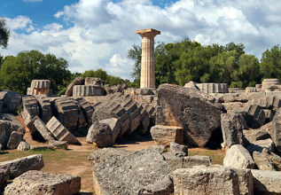 i_148772060_ancientolympia-zeus_555x360