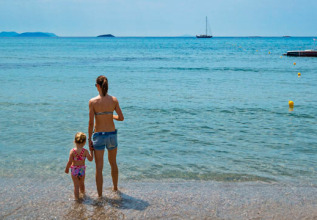 merakos_01_attica-varkiza_555x360