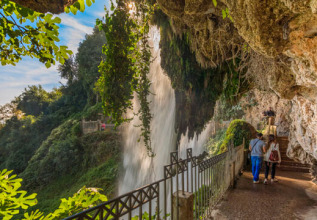 merakos_02_edessa-waterfalls_555x360