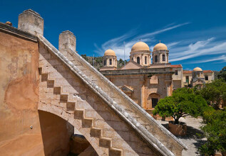 militos_0237_monasteries-chania-agtriada_555x360