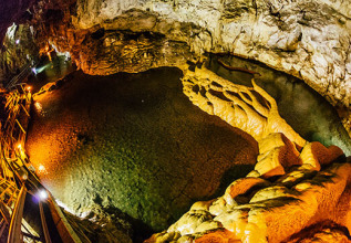 municipalityofkalavryta_6_caveofthelakes_555x360