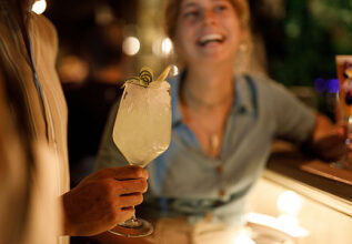 ogilvy_7376_goingout-patra_555x360