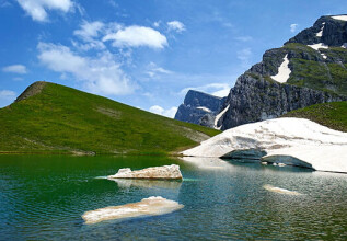 s_1098390254_lakes-tymfidragonlake_555x360