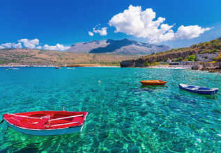 s_1192680610_areopolibeaches-diros_555x360