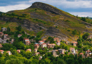 s_1266854326_kozanitraditionalvillages_555x360