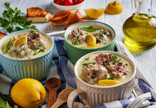 s_1363081475_wintersoups-giouvarlakia_555x360