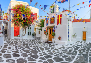 s_1890832771_dayofvirginmary-mykonos_555x360