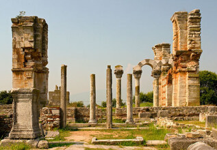 s_27251377_kavala-ancientphilippi_555x360