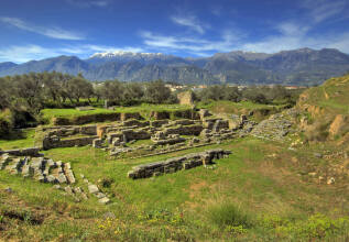 s_3074355_spartaancienttheatre_1310x769