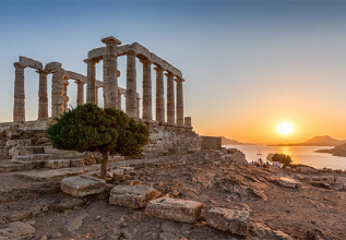 s_700211848_admiringthesunset_555x360