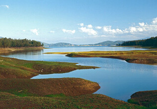 skoulas_008_lakes-plastira_555x360