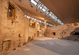 skoulas_15-2441_santorini-akrotiri_555x360