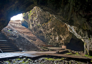 skoulas_1558_caves-ideonantron_555x360