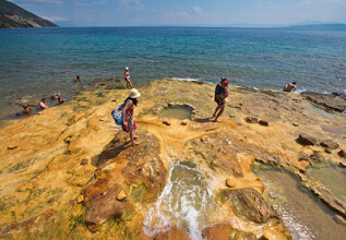 skoulas_1581_loutraedipsou_555x360