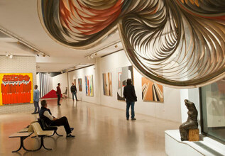 skoulas_2526_museums-vorres_555x360