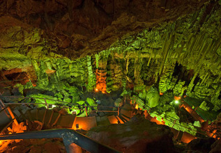 skoulas_4243_caves-diktaionantron_555x360