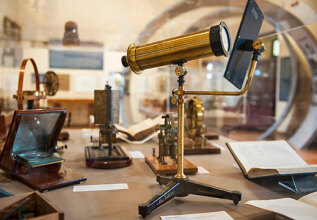 skoulas_6605_museums-athensuniversityhistory_555x360